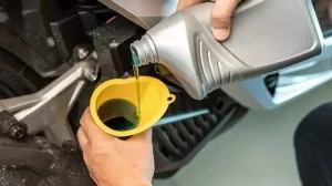 بهترین روغن برای موتور سیکلت انژکتوری، کاربراتوری و بی کلاچ