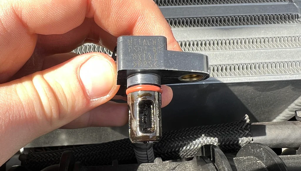 چرا چراغ چک موتور سیکلت روشن می شود؟