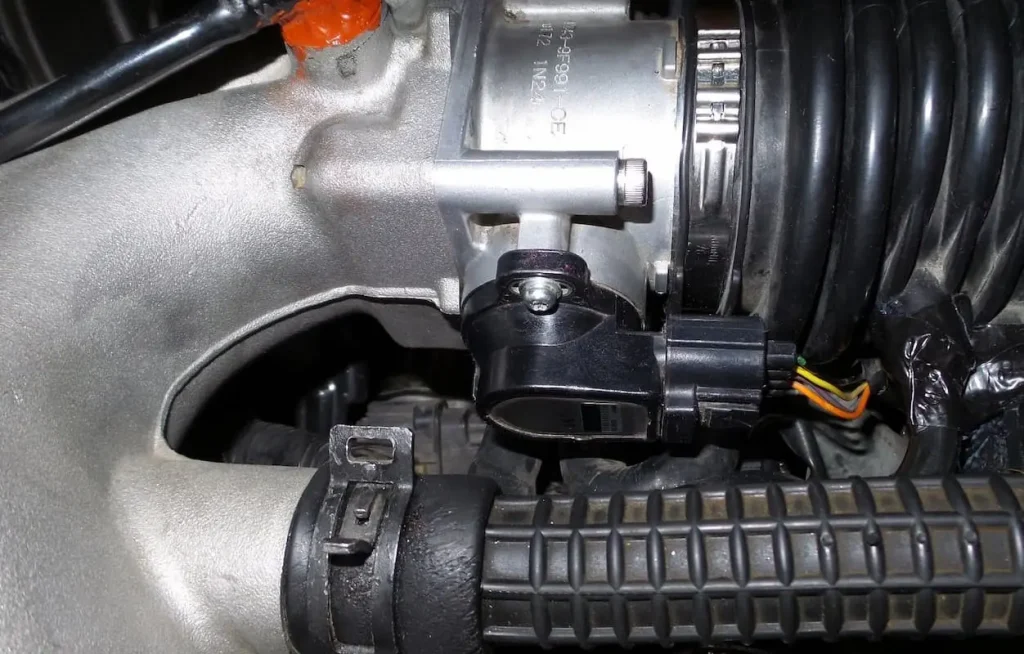 چرا چراغ چک موتور سیکلت روشن می شود؟