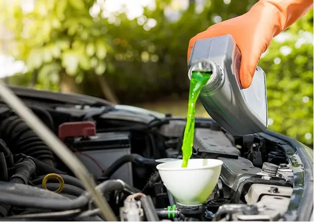 چقدر ضد یخ بریزیم؟ حجم ضد یخ در انواع خودرو های ایرانی چقدر ضد یخ بریزیم؟ حجم ضد یخ در انواع خودرو های ایرانی