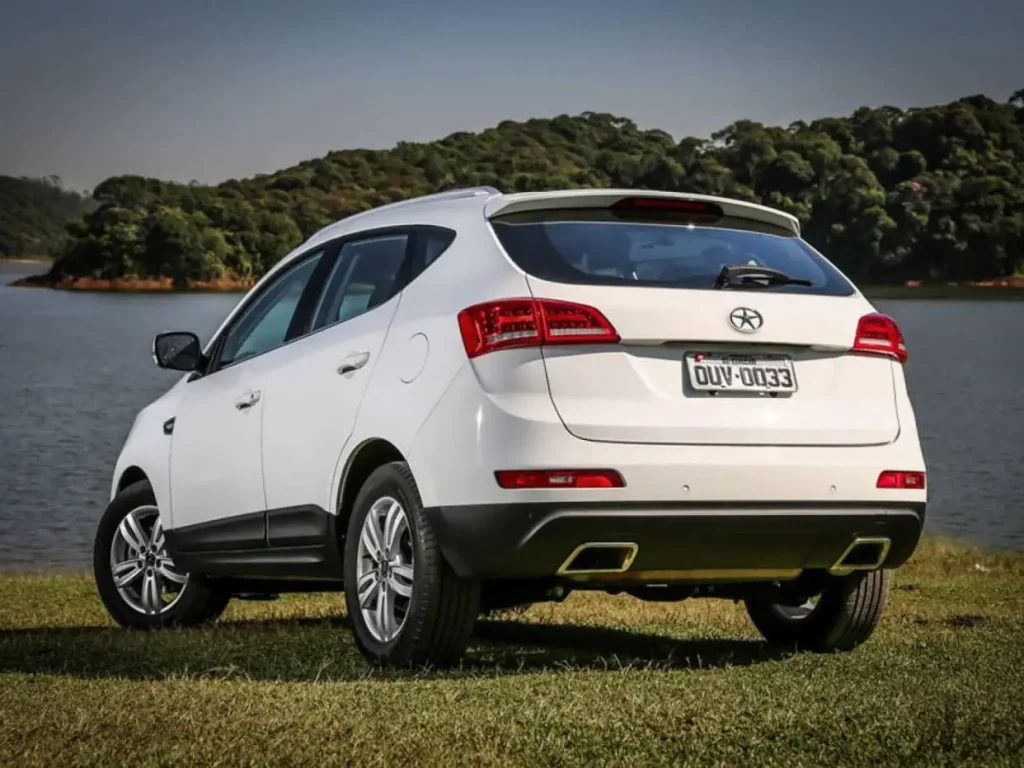 چقدر ضد یخ بریزیم؟ حجم ضد یخ در انواع خودرو های ایرانی چقدر ضد یخ بریزیم؟ حجم ضد یخ در انواع خودرو های ایرانی